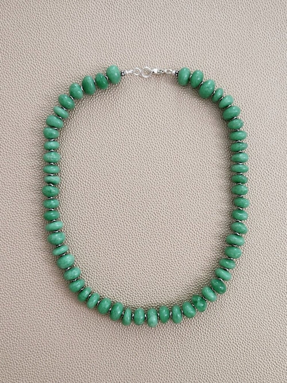 GREEN AVENTURINE NECKLACE--18"